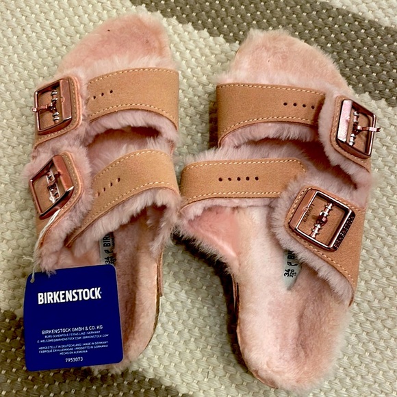 Birkenstock Other - Pink furry Birkenstock size 34 girls